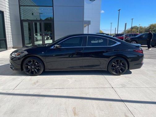 2025 Lexus ES 350 Base