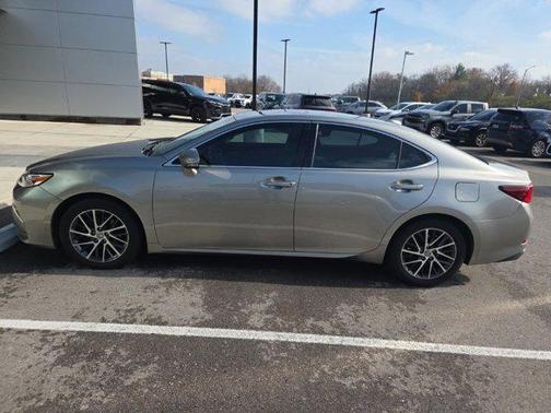 2017 Lexus ES 350 Base