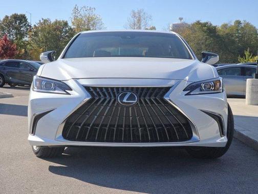 2024 Lexus ES 300h Base