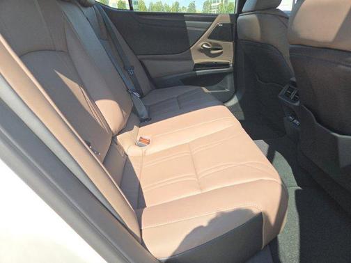 2025 Lexus ES 350 Luxury