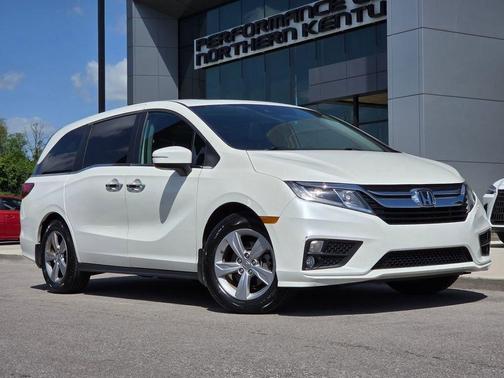 White Diamond Pearl 2019 Honda Odyssey EX-L