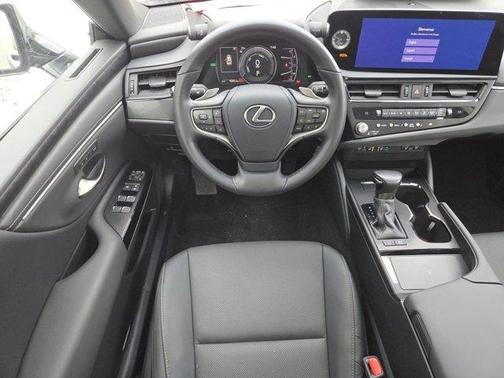 2025 Lexus ES 300h Base