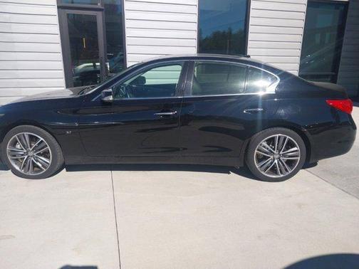 2015 INFINITI Q50 Sport