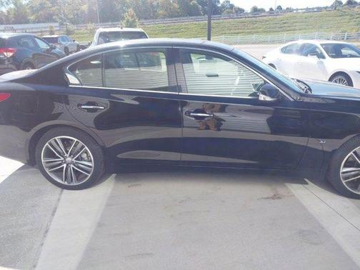 2015 INFINITI Q50 Sport