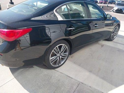 2015 INFINITI Q50 Sport