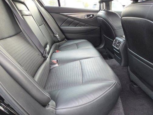 2015 INFINITI Q50 Sport