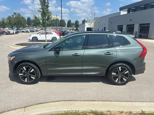 Forest Lake 2026 Volvo XC60 B5 Plus