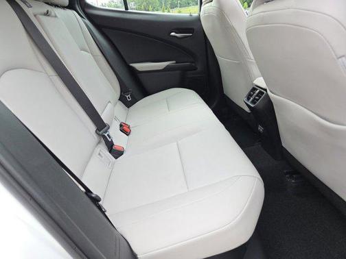 2024 Lexus UX 250h Base
