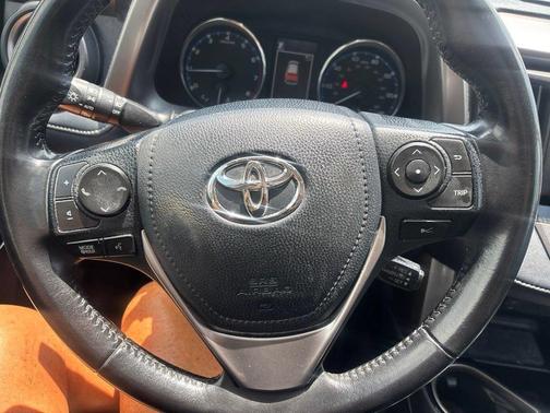 Magnetic Gray Metallic 2018 Toyota RAV4 Limited