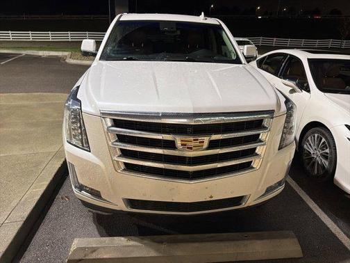 2017 Cadillac Escalade Luxury