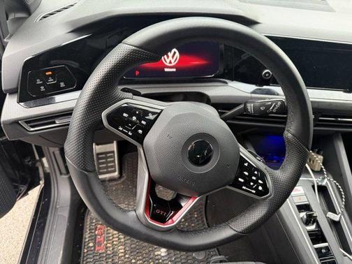 2022 Volkswagen Golf GTI 2.0T S DSG