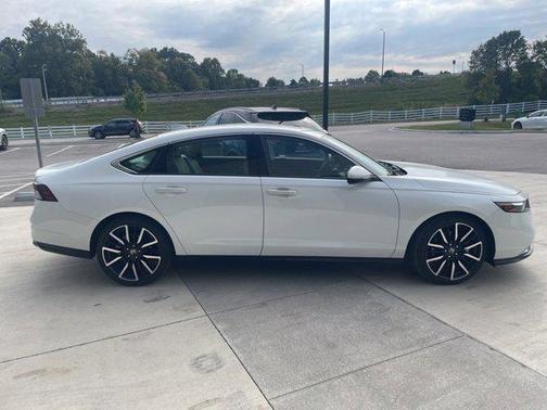 2023 Honda Accord Hybrid Touring