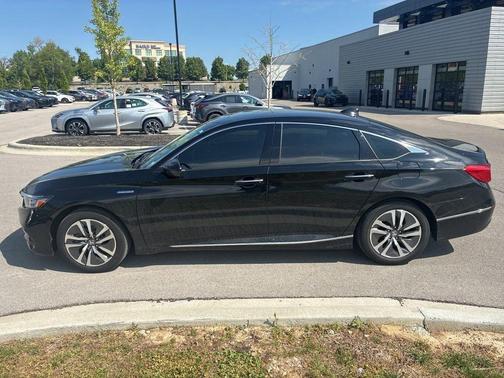 Crystal Black Pearl 2019 Honda Accord Hybrid Touring