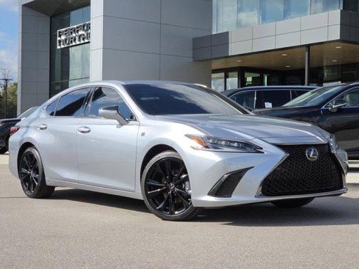2025 Lexus ES 300h F SPORT Design