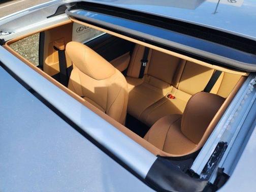 2025 Lexus ES 300h F SPORT Design