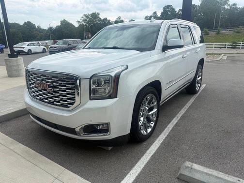 White Frost Tricoat 2020 GMC Yukon Denali