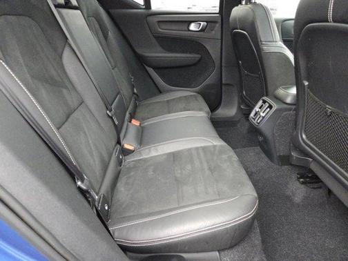 2019 Volvo XC40 T5 R-Design