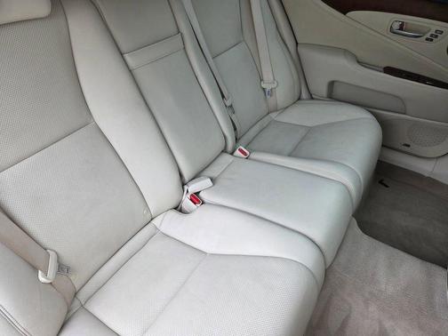 Obsidian 2011 Lexus LS 460 Base