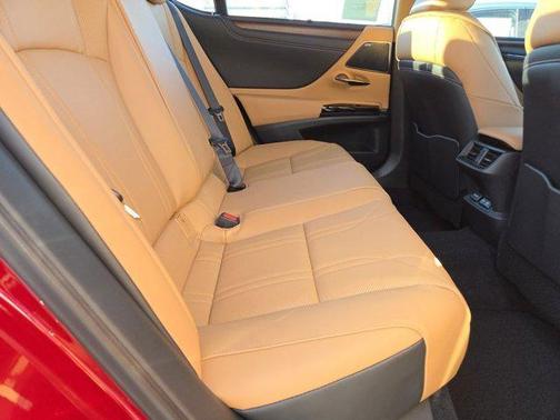 2025 Lexus ES 350 Ultra Luxury