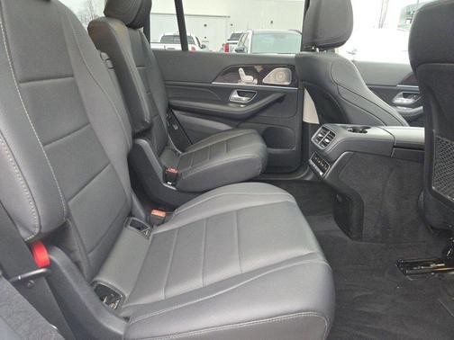 White 2023 Mercedes-Benz GLS 450 4MATIC