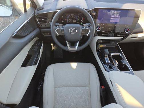 2026 Lexus NX 450h+ NX 450h+ Luxury