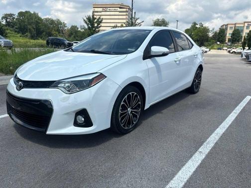 Super White 2016 Toyota Corolla L