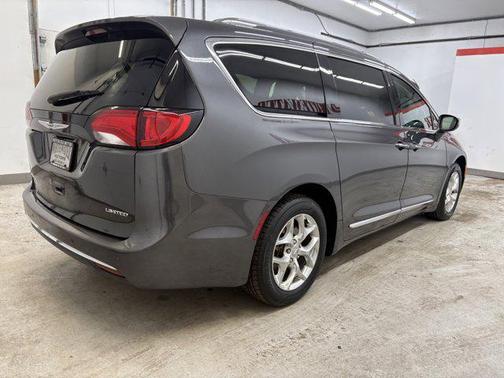2019 Chrysler Pacifica Limited