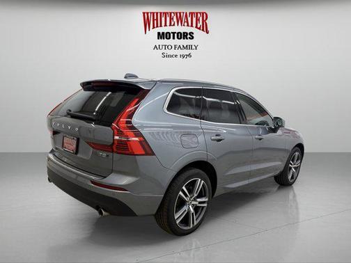 2021 Volvo XC60 T5 Momentum