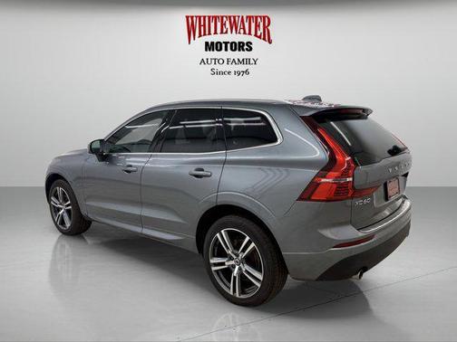 2021 Volvo XC60 T5 Momentum