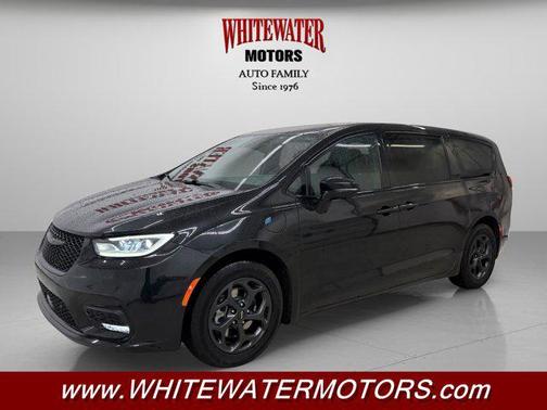 2022 Chrysler Pacifica Hybrid Touring L