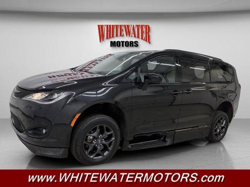 2020 Chrysler Pacifica Touring-L Plus