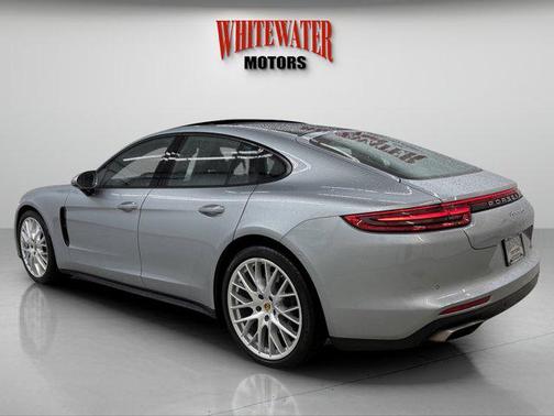2020 Porsche Panamera 4
