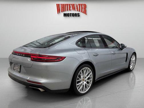 2020 Porsche Panamera 4