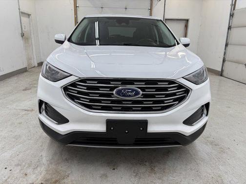 Oxford White 2022 Ford Edge SEL