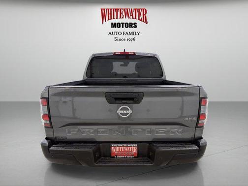 2022 Nissan Frontier S