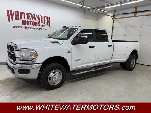 2023 RAM 3500 Big Horn Crew Cab 4x4 8' Box
