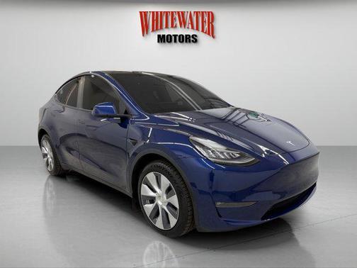 2022 Tesla Model Y Long Range Dual Motor All-Wheel Drive