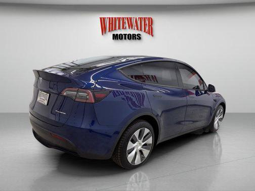 2022 Tesla Model Y Long Range Dual Motor All-Wheel Drive