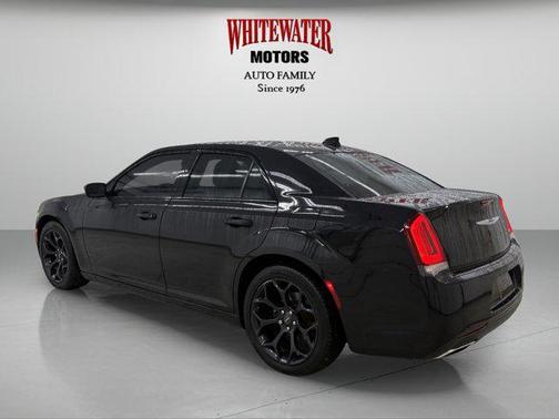 2019 Chrysler 300 Touring