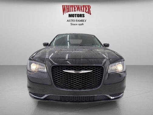 2019 Chrysler 300 Touring