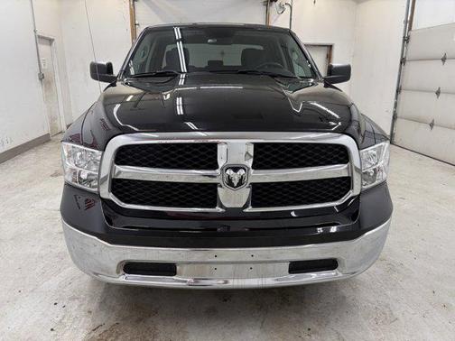 Diamond Black Crystal Pearlcoat 2024 RAM 1500 Classic SLT