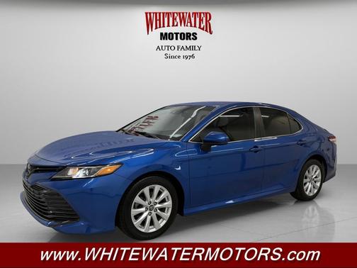 Celestial Silver Metallic 2019 Toyota Camry LE