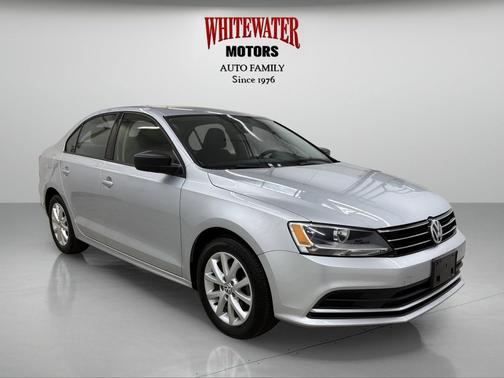 Platinum Gray Metallic 2015 Volkswagen Jetta Man SE