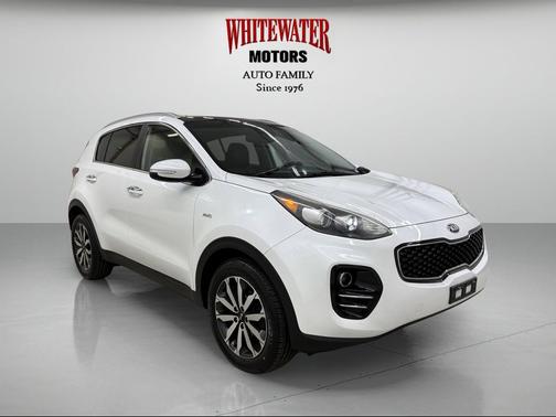 Snow White Pearl 2017 Kia Sportage EX
