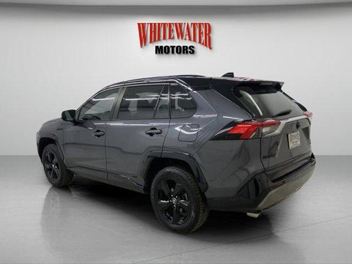 2020 Toyota RAV4 Hybrid SE