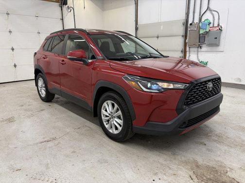 Barcelona Red Metallic 2022 Toyota Corolla Cross LE