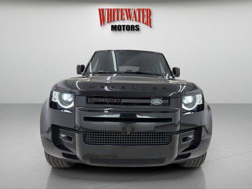 2022 Land Rover Defender 110 V8