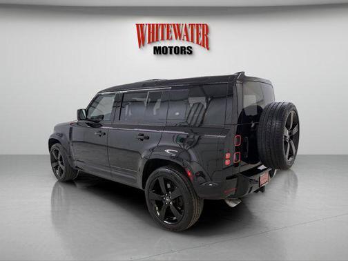 2022 Land Rover Defender 110 V8
