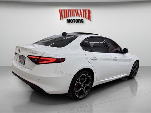 2022 Alfa Romeo Giulia Ti