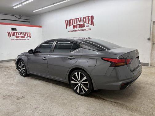 2020 Nissan Altima SR FWD